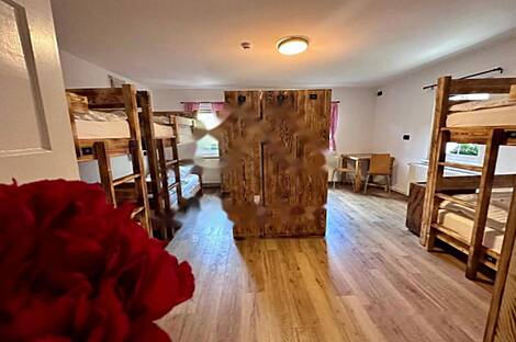 Кропский дом: 17