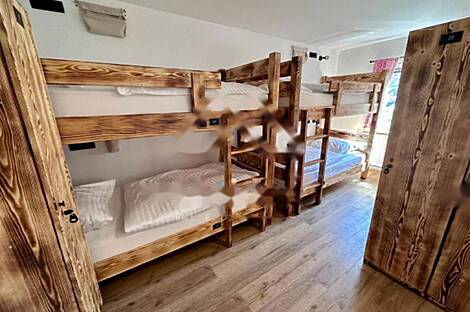 Кропский дом: 18