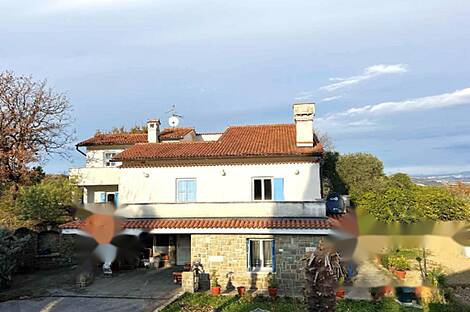 Дом на два этажа в Бошамарине: 2