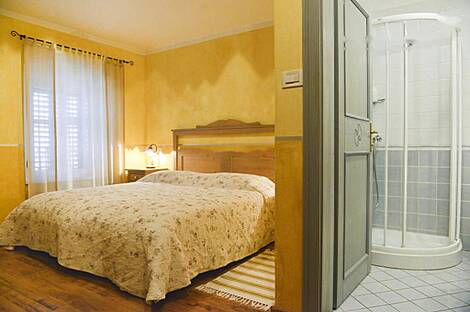 Домового жительства, Шторье: 4