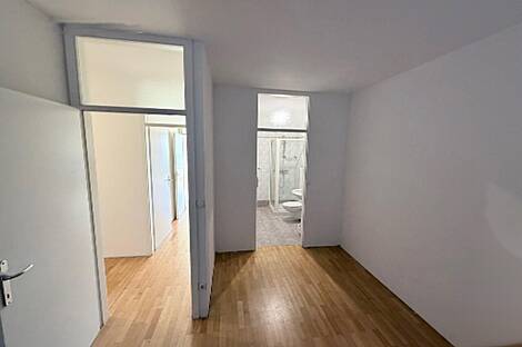 Квартира с пятью или более комнатами в Новом Мостеце: 5