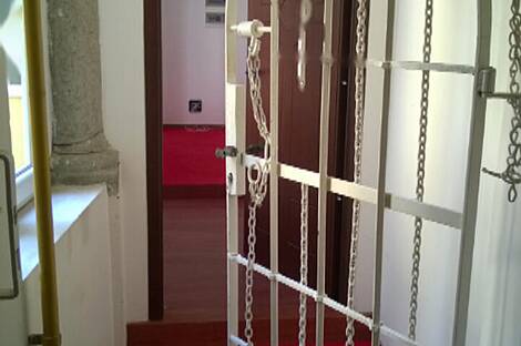 Квартира с тремя комнатами в историческом центре города: 2