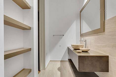 4-комнатная квартира в центре: 15