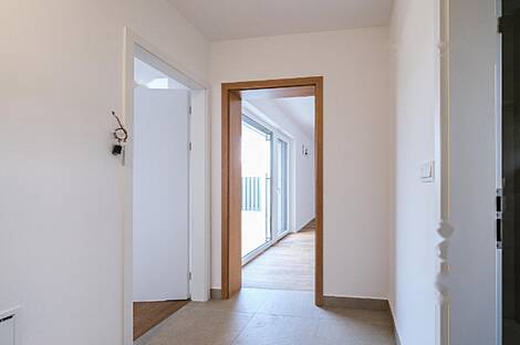 Бежиград, двухкомнатная квартира: 3