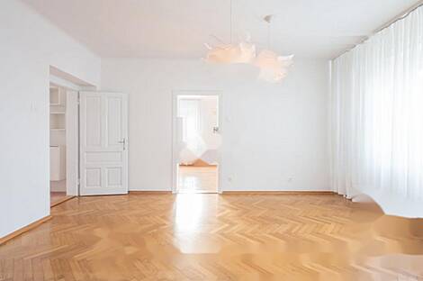 Квартира с тремя комнатами в Шишке: 1