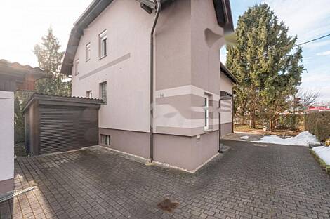 Квартира с тремя комнатами в Шишке: 19