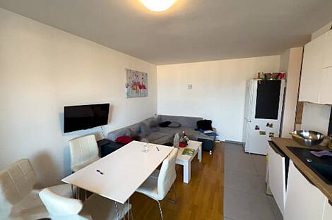 Квартира с тремя комнатами в районе Новое Поле.: 3