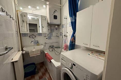 Центральная двухкомнатная квартира: 11