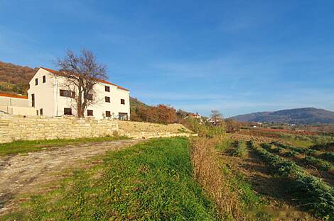 Квартира с четырьмя комнатами в поселке Новые Сечовля.: 2