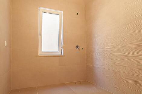 Трехкомнатная квартира в Копере: 10