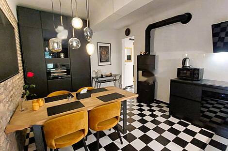 Жильё, трехкомнатное в Новая Сеча: 1