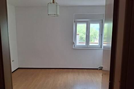 Жилье с 2,5 комнатами в Плавье: 2