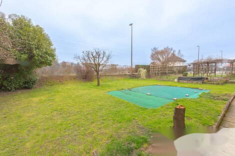 Врховци дом: 2