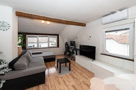 Врховци дом: 5