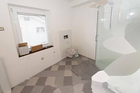 Врховци дом: 12