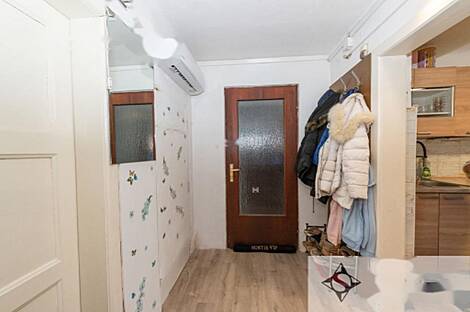 Врховци дом: 18