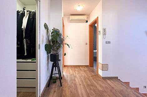 Здание в Любляне, район Мосте: 19