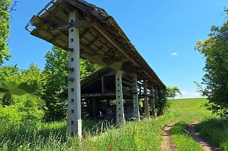 Забуковье - это дом, обладающий чертами фермы.: 8
