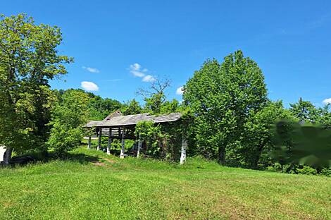 Забуковье - это дом, обладающий чертами фермы.: 9