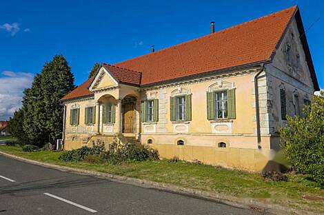 Дом, сельское хозяйство в Лукавцах: 2