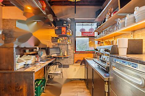 Торговая площадь в центральной части города: 4