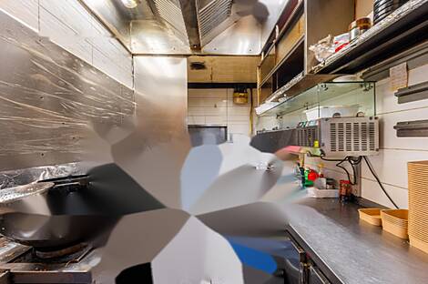 Торговая площадь в центральной части города: 5