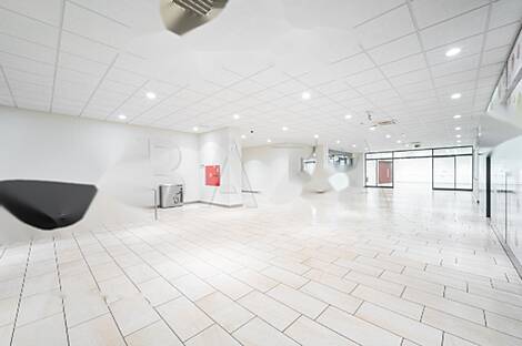 Коммерческая площадь Поляне: 14