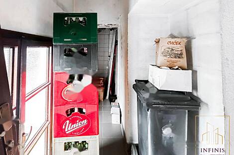 Торговая площадь Поляне: 7