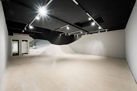 Центр коммерческого помещения: 10