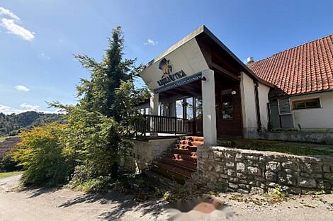 Дом Брежье с коммерческими площадями: 3