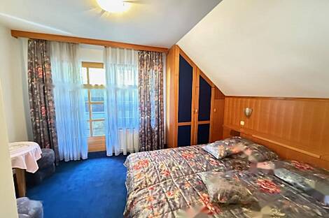 Дом Брежье с коммерческими площадями: 22