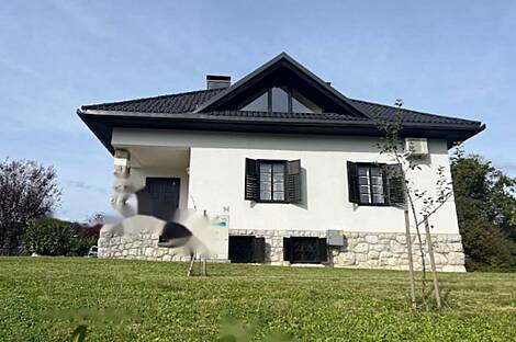 Дом в Бледе: 2