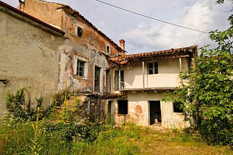 Дом, Горянско: 2