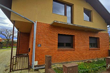 Здание в Добровнике: 13