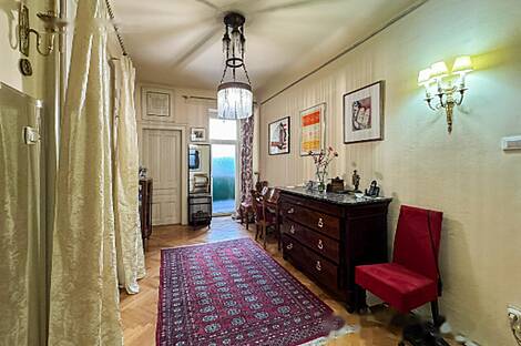 Квартира с тремя комнатами в центральной части города: 18