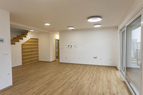 Квартира с более чем 5 комнатами в Новом Вижмарье: 3