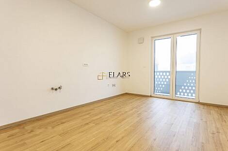 Квартира с более чем 5 комнатами в Новом Вижмарье: 9