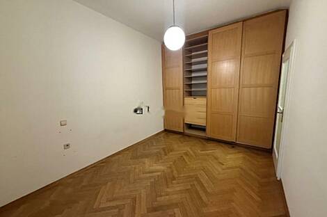 Трехкомнатная квартира в центре: 9