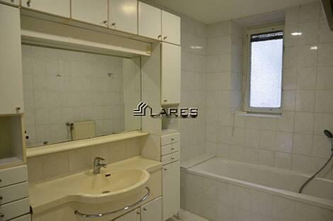 Трехкомнатная квартира в центре: 19