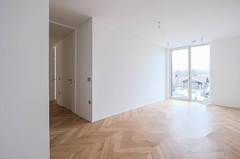 Жилье, включающее более пяти комнат, расположенное в районе Ново Подутик.: 6