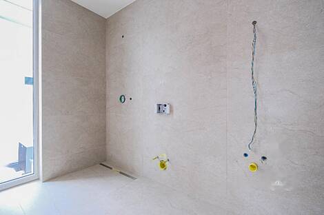 Жилье, включающее более пяти комнат, расположенное в районе Ново Подутик.: 8