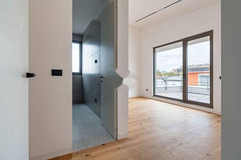 Новый многокомнатный дом в Любляне, район Бежиград.: 12