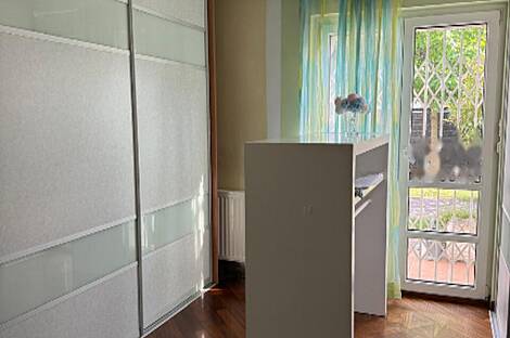 Здание с атриумом на Юрчкова улице.: 9