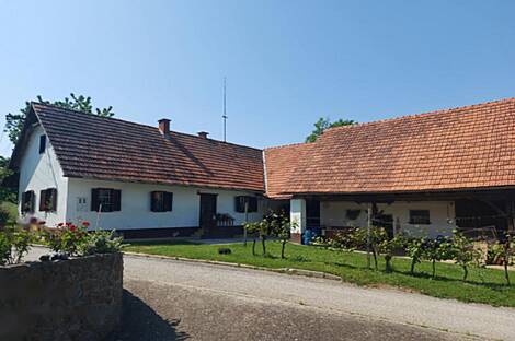 Усадьба сижу рядом с домом Моравци: 4