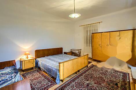 Дом и хозяйство Брестовица около Комну: 24