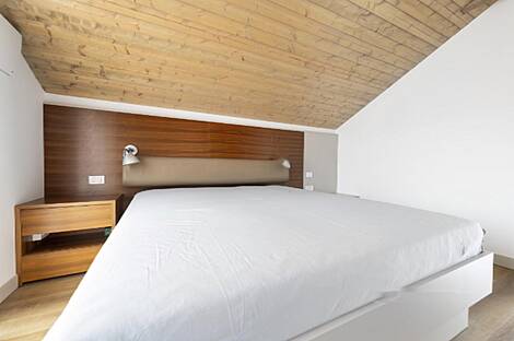 Дом в Бледе: 13