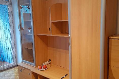 Однокомнатная квартира-студия расположена на Брилей улице: 3