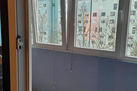 Однокомнатная квартира-студия расположена на Брилей улице: 6