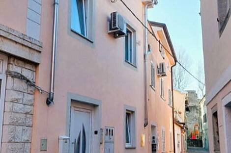 Квартира с тремя комнатами Копер: 1