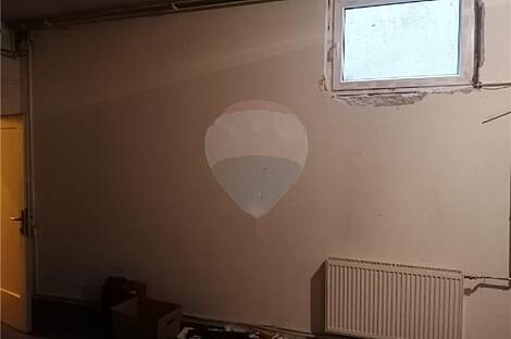 Помещение для бизнеса в центральной части города: 12